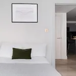 Stylish 3-Bed Luxury Apartment In Oxford Circus
