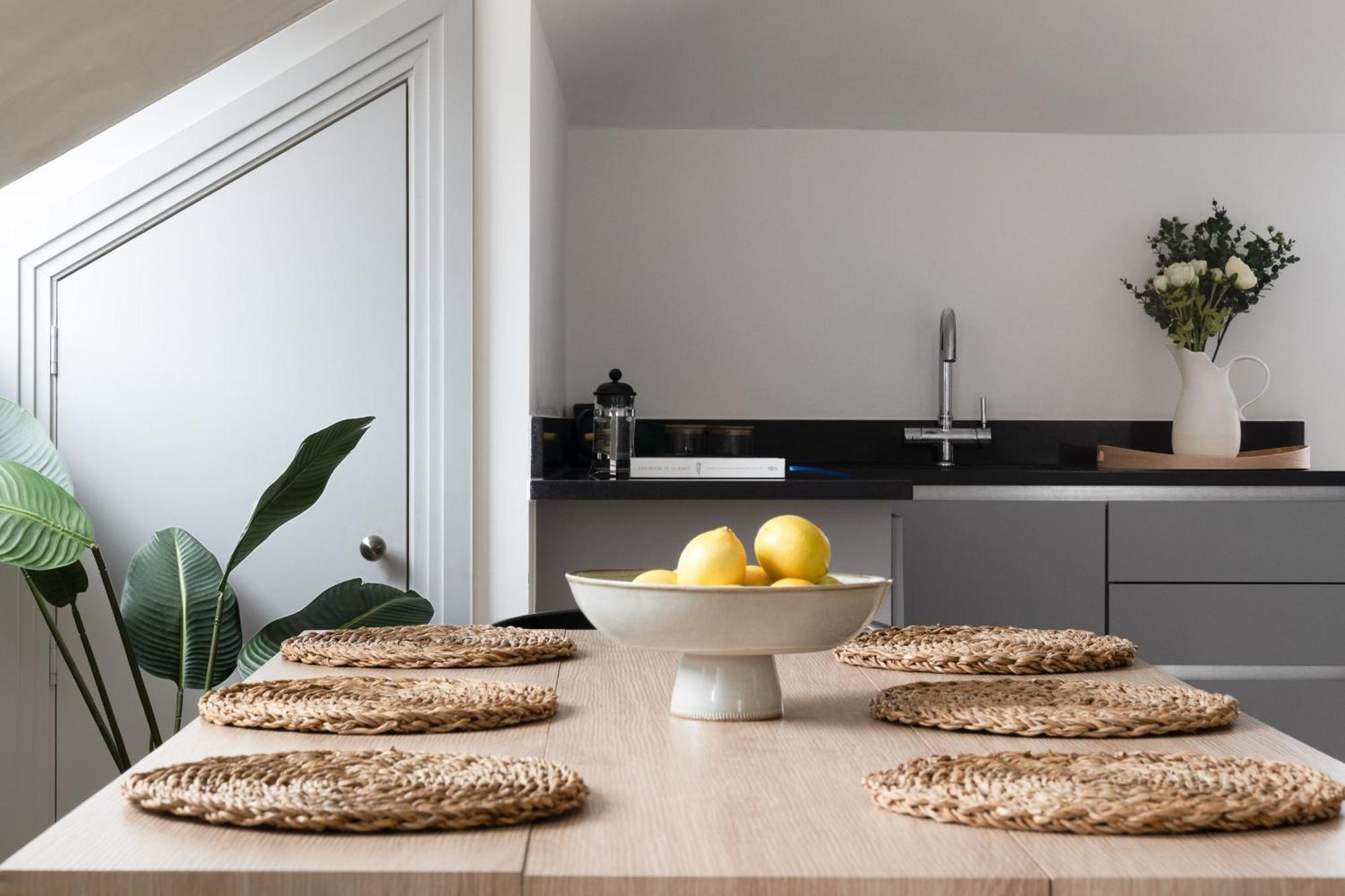 Stylish 3-bed Luxury In Oxford Circus Apartment *